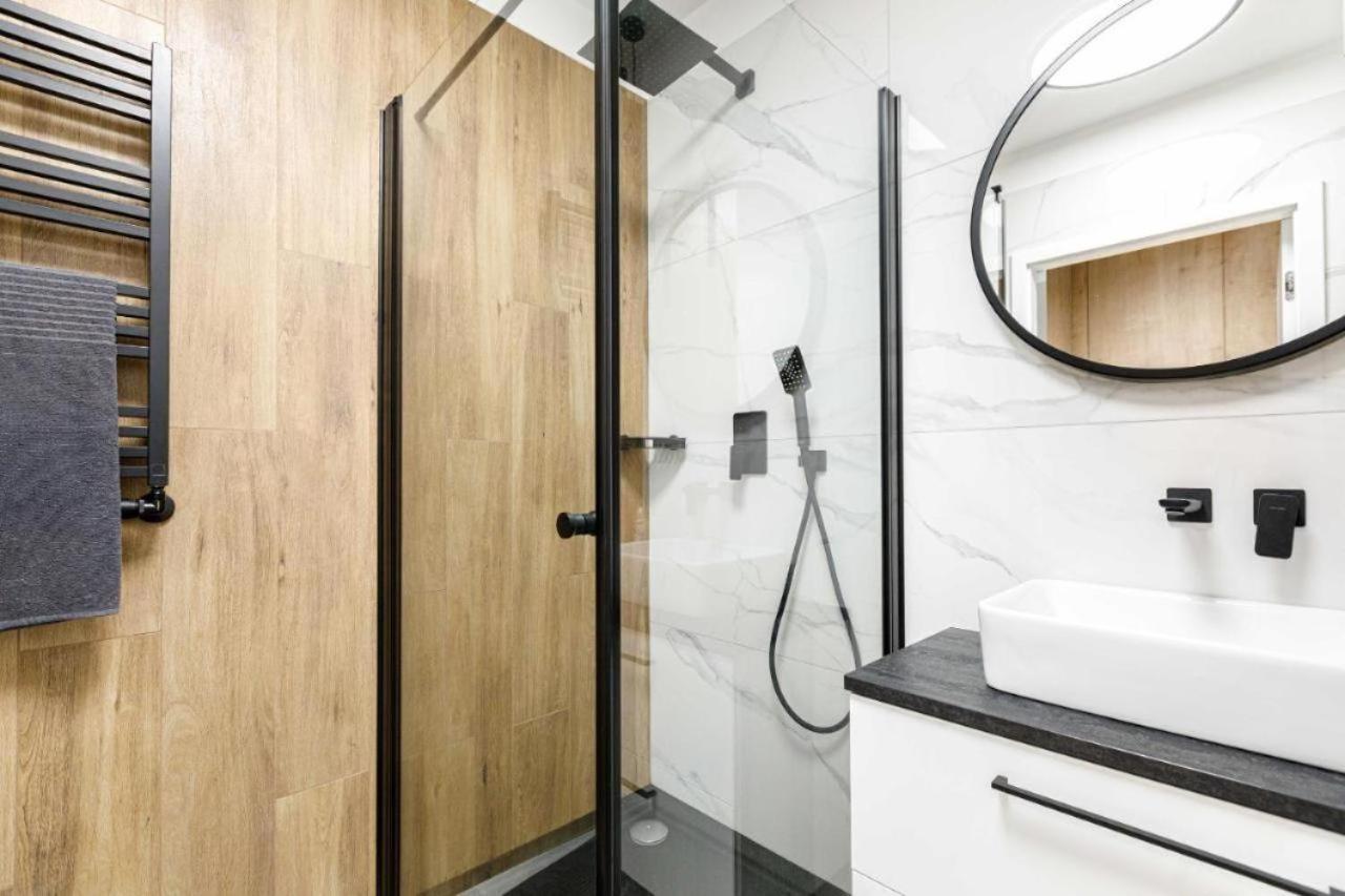 Urban Chic - Studio Apartment - Odra View&Witolda Вроцлав Екстер'єр фото