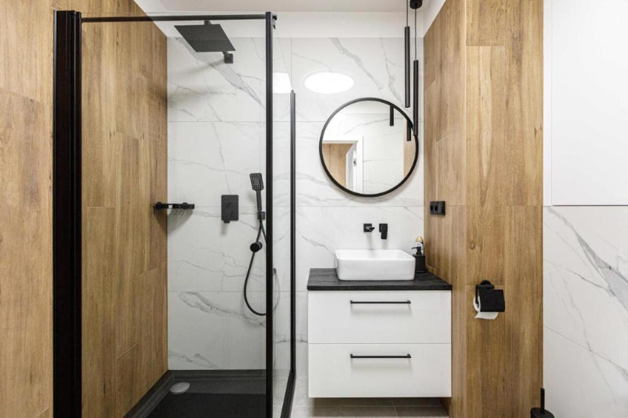 Urban Chic - Studio Apartment - Odra View&Witolda Вроцлав Екстер'єр фото